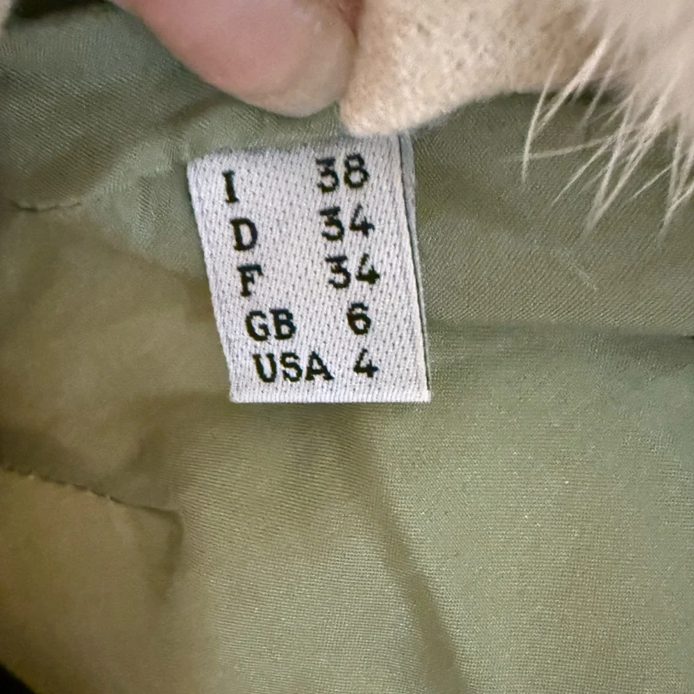 Vintage Moschino Ivory Cream white virgin wool crepe coat jacket mink collar 4 - Picture 13 of 13